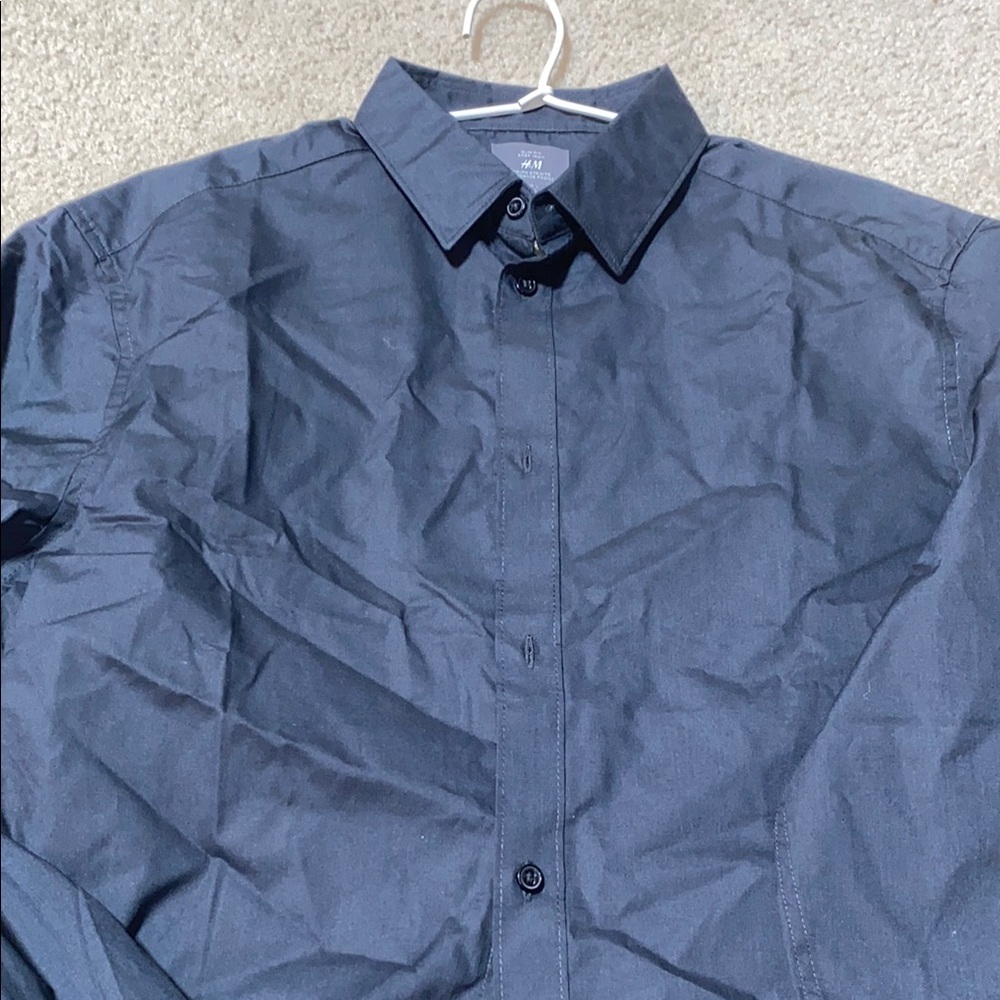 Men's Black Button-Up Shirt